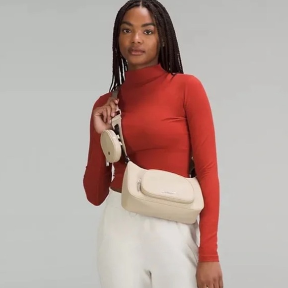 NWT LULULEMON Crossbody with Nano Pouch 2L Trench New with Tags TRNH - Picture 5 of 10